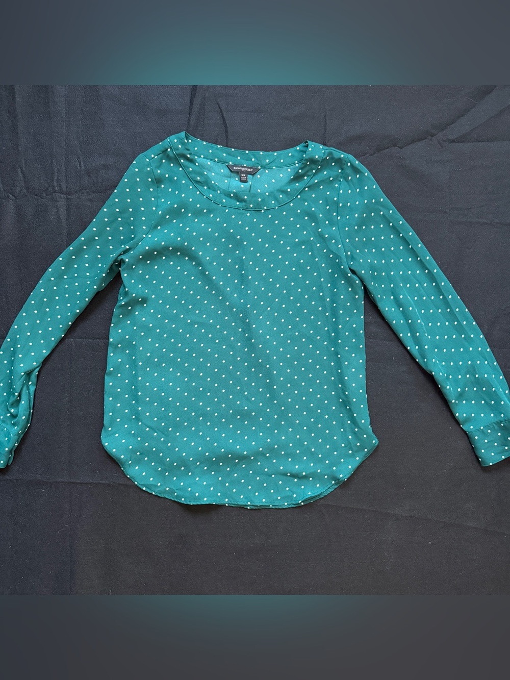 Banana Republic Women’s Long Sleeves Blouse Green Polka Dots Size XS